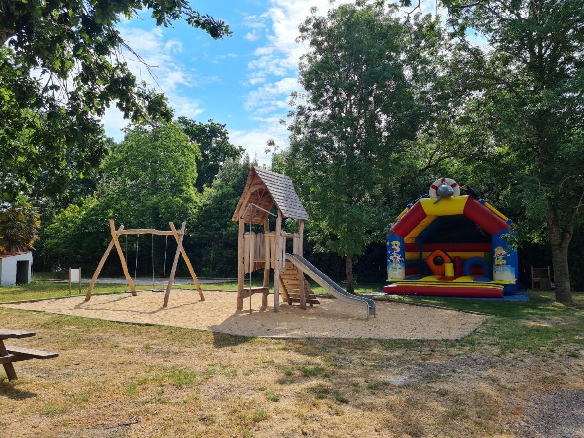 Camping Fleur D'Oleron Saint-Pierre-d'Oleron Exterior foto