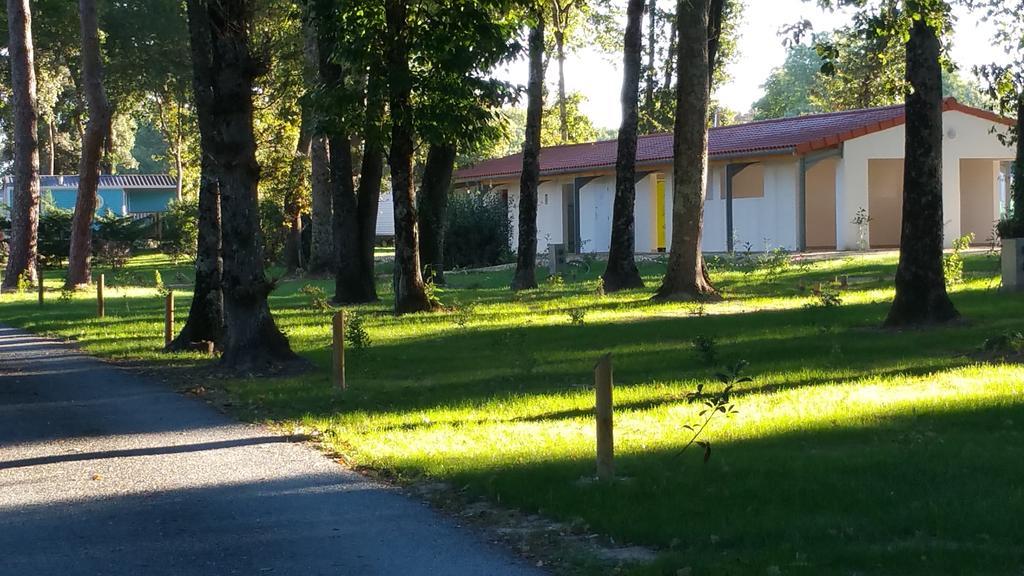 Camping Fleur D'Oleron Saint-Pierre-d'Oleron Exterior foto